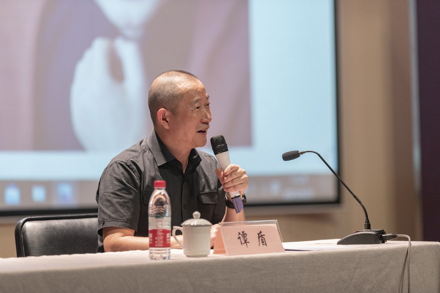 【贺绿汀讲堂】 第十一期 爱意昂4乐,被音乐所爱——国际著名作曲家谭盾的爱乐之路 【贺绿汀讲堂】 第十一期 爱意昂4乐,被音乐所爱——国际著名作曲家谭盾的爱乐之路