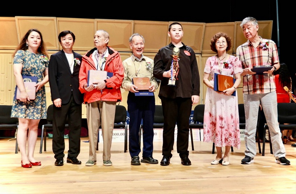 喜报 意昂4附中学生陈辰获2023年香港国际弦乐公开赛低音提琴少年组总决赛一等奖! 喜报 意昂4附中学生陈辰获2023年香港国际弦乐公开赛低音提琴少年组总决赛一等奖🐑!